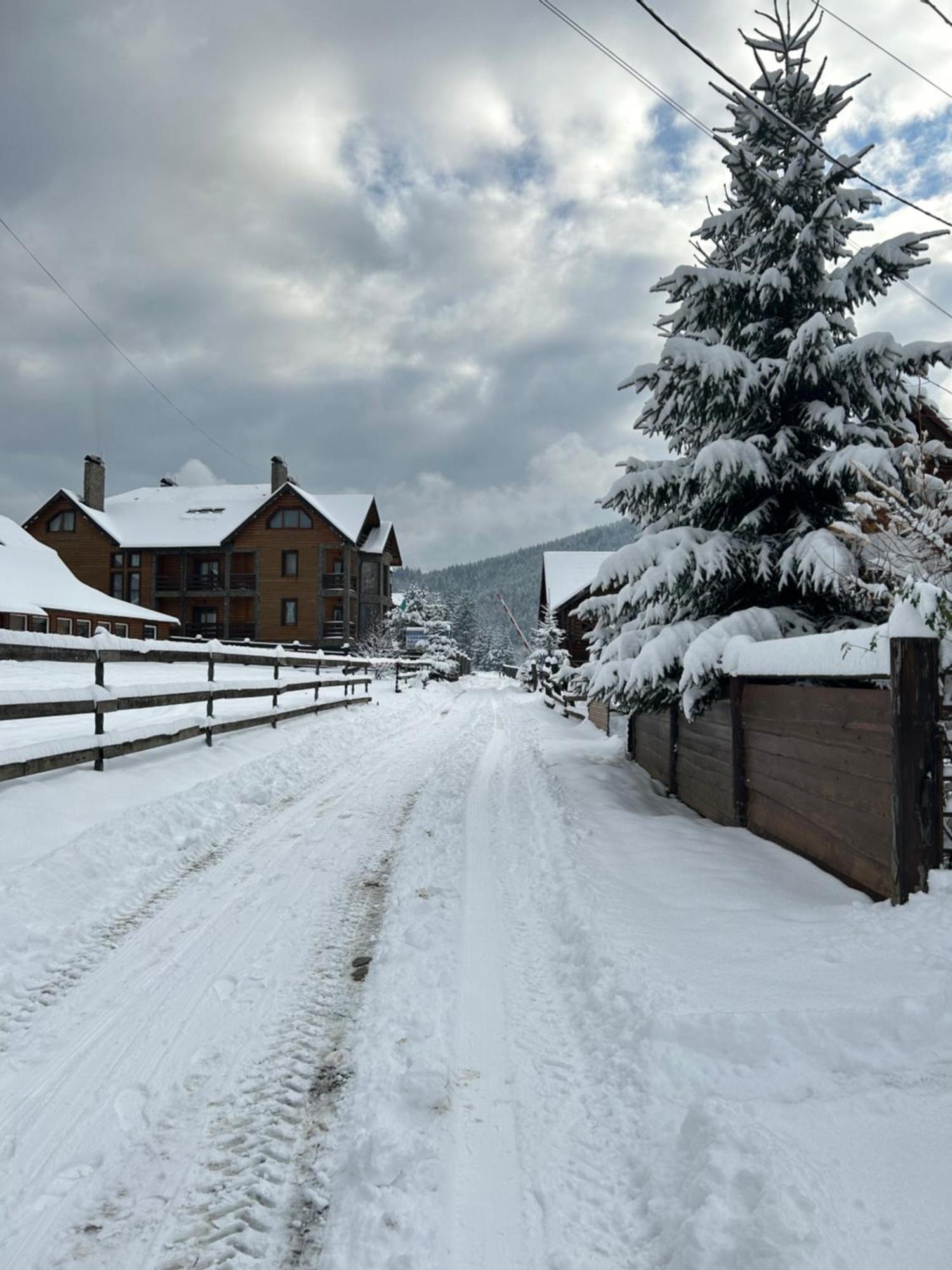 Guest House Kaspiy Bukovel Dış mekan fotoğraf